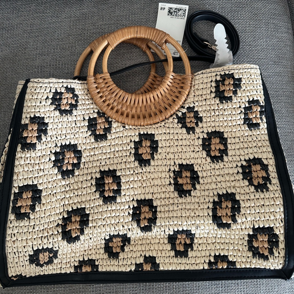 H&M Cream and Black Tote leopard print 🐆 with Bohemian Wooden Handles raffia NWT